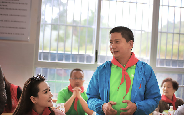 “六一微心愿，愛(ài)心暖童心”湘江電纜攜手村長(zhǎng)李銳愛(ài)心傳遞 點(diǎn)亮未來(lái)
