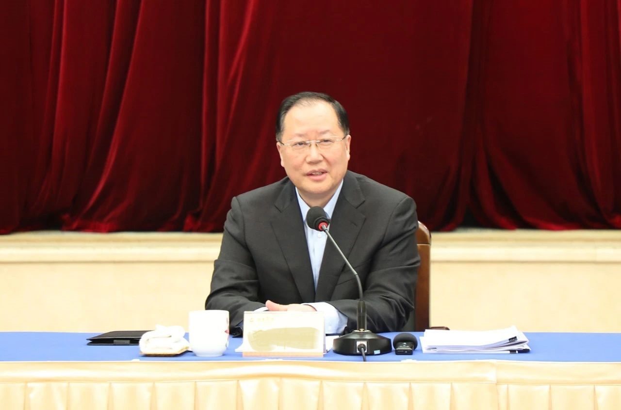毛偉明省長(zhǎng)出席全省民營(yíng)企業(yè)家座談會(huì)，湘江電纜董事長(zhǎng)侯少斌應(yīng)邀參加