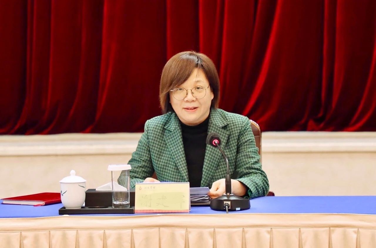 毛偉明省長(zhǎng)出席全省民營(yíng)企業(yè)家座談會(huì)，湘江電纜董事長(zhǎng)侯少斌應(yīng)邀參加