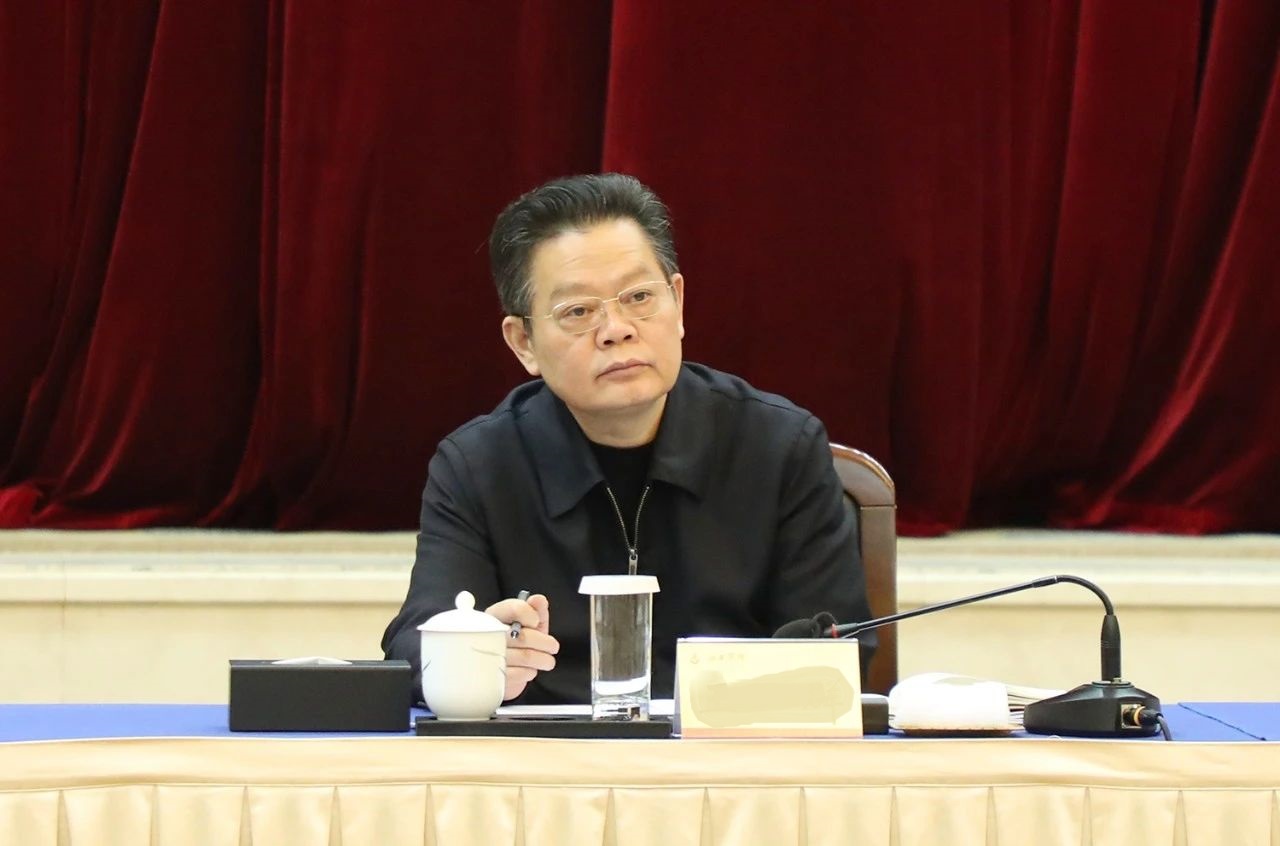 毛偉明省長(zhǎng)出席全省民營(yíng)企業(yè)家座談會(huì)，湘江電纜董事長(zhǎng)侯少斌應(yīng)邀參加