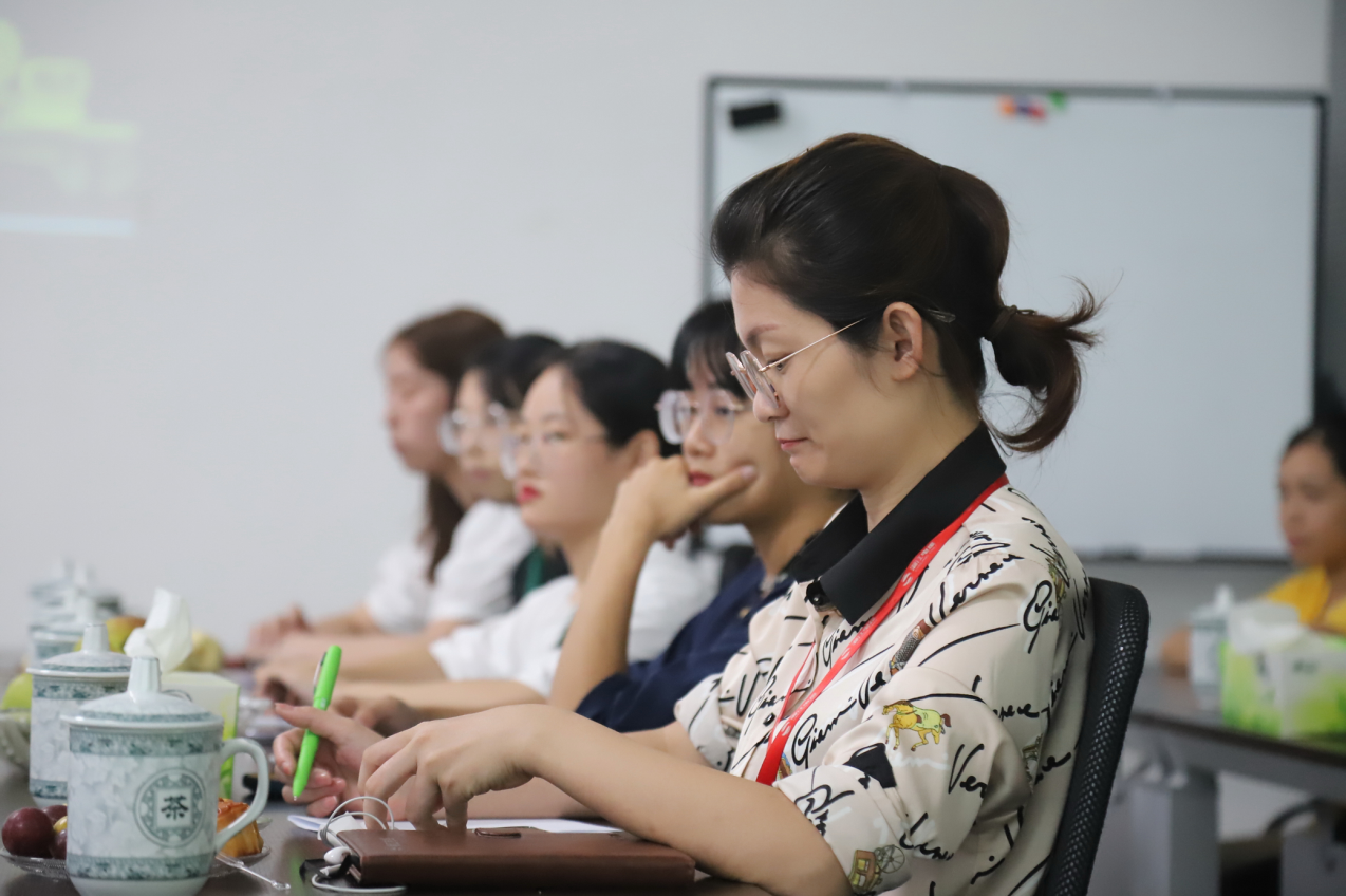 情滿中秋，共話未來。湘江電纜工會舉行中秋茶話會
